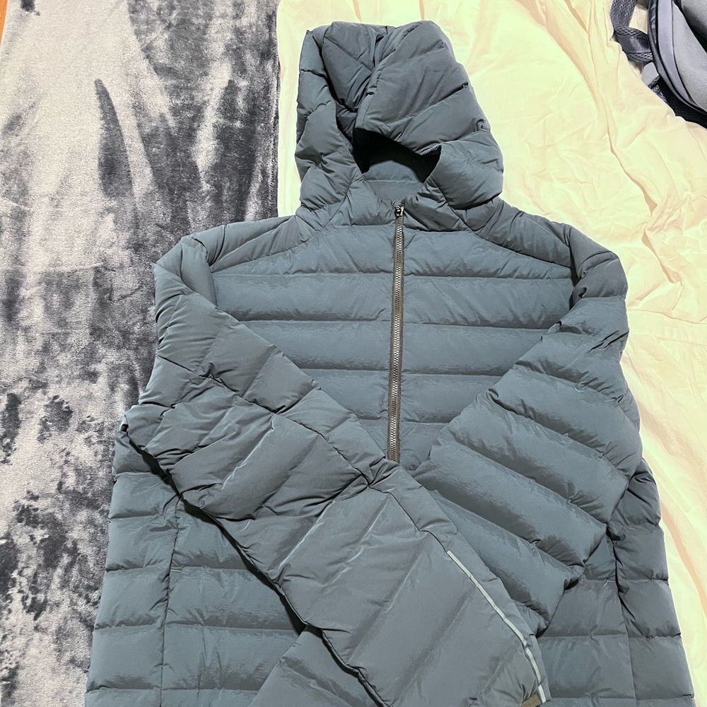 Lululemon Navigation Down Stretch Hoodie
